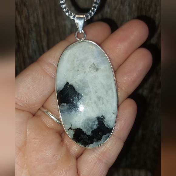Large Moonstone Necklace - Picture 4 of 8